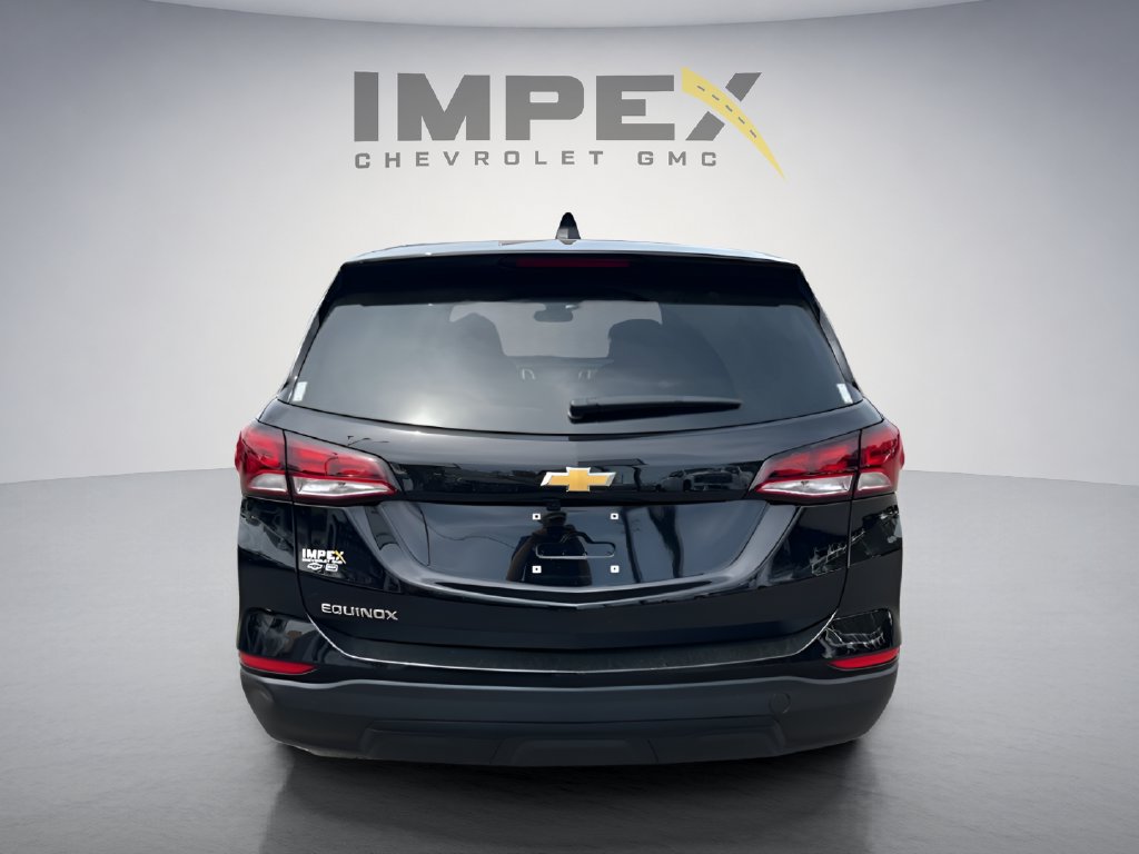 Used 2024 Chevrolet Equinox LS w/ LS Convenience Package FWD image 4