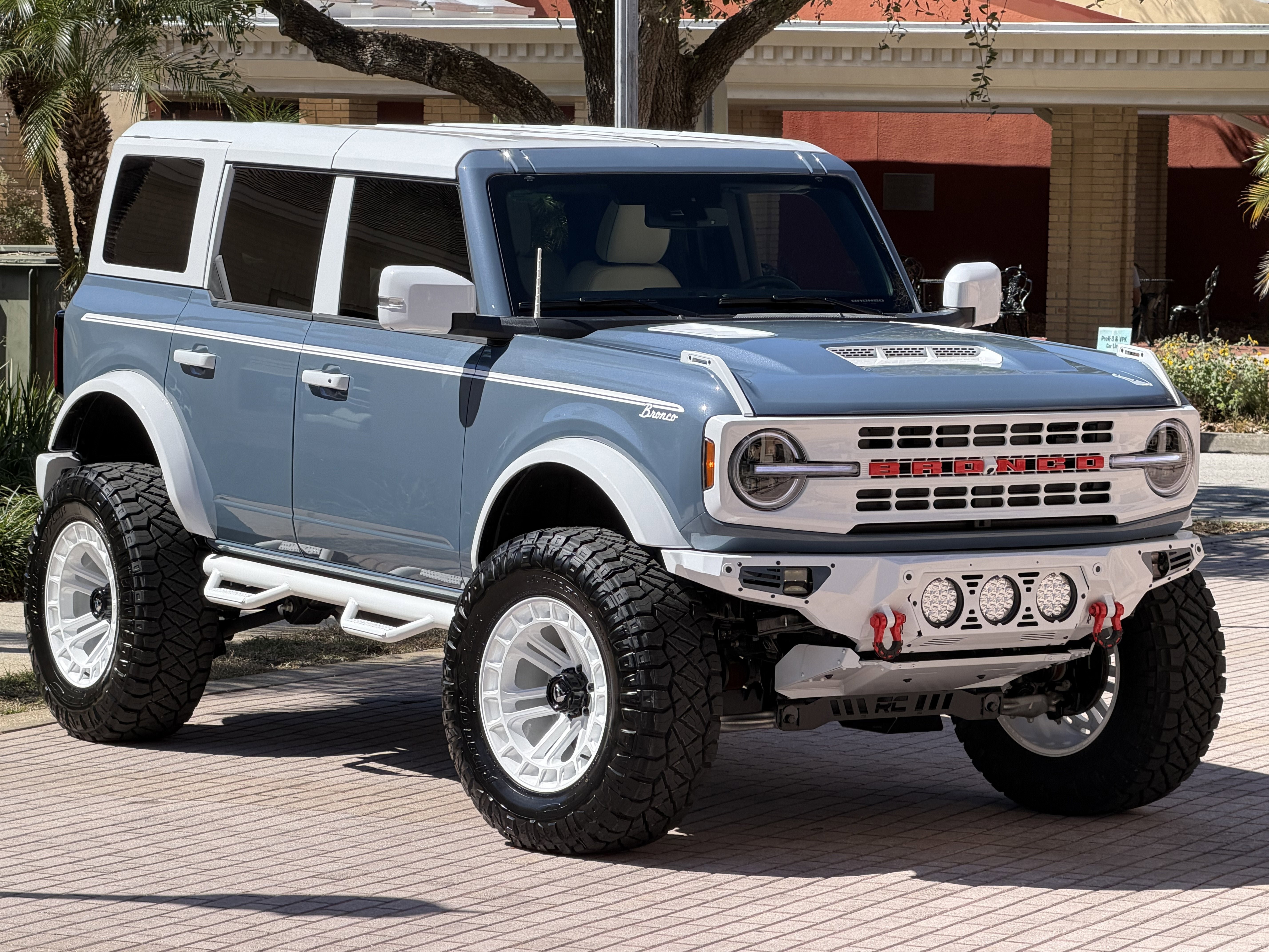 Used 2025 Ford Bronco Outer Banks AWD/4WD image 18