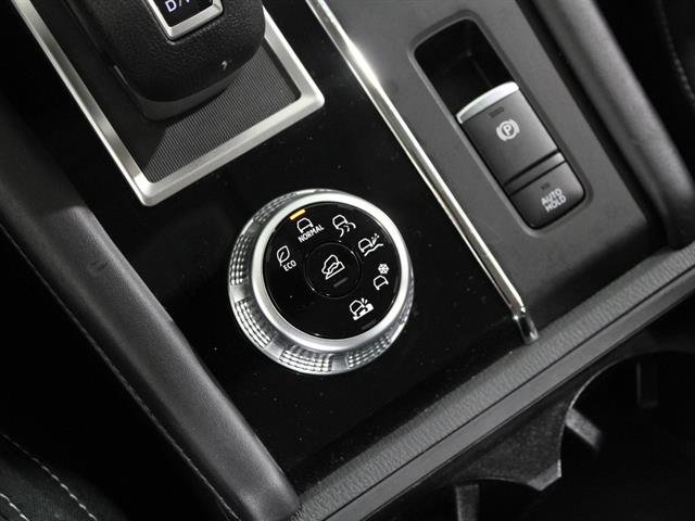 Used 2024 Mitsubishi Outlander ES image 15