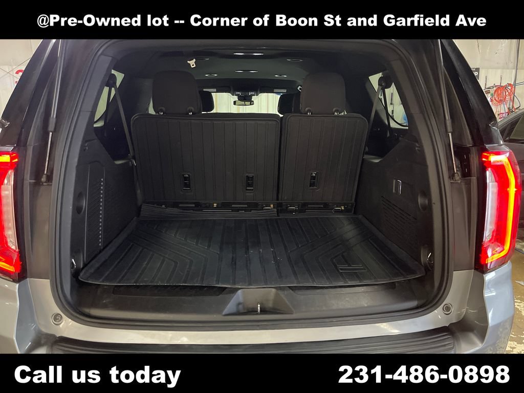 Used 2023 GMC Yukon XL SLE w/ Gmc Pro Safety Plus Package AWD/4WD image 22