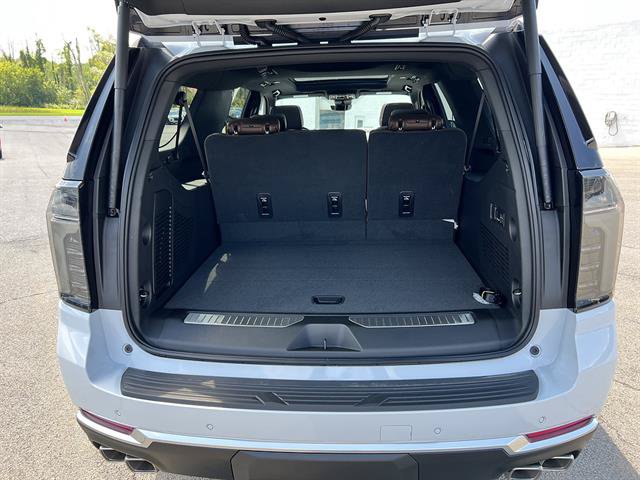 New 2026 Chevrolet Suburban High Country AWD/4WD image 5
