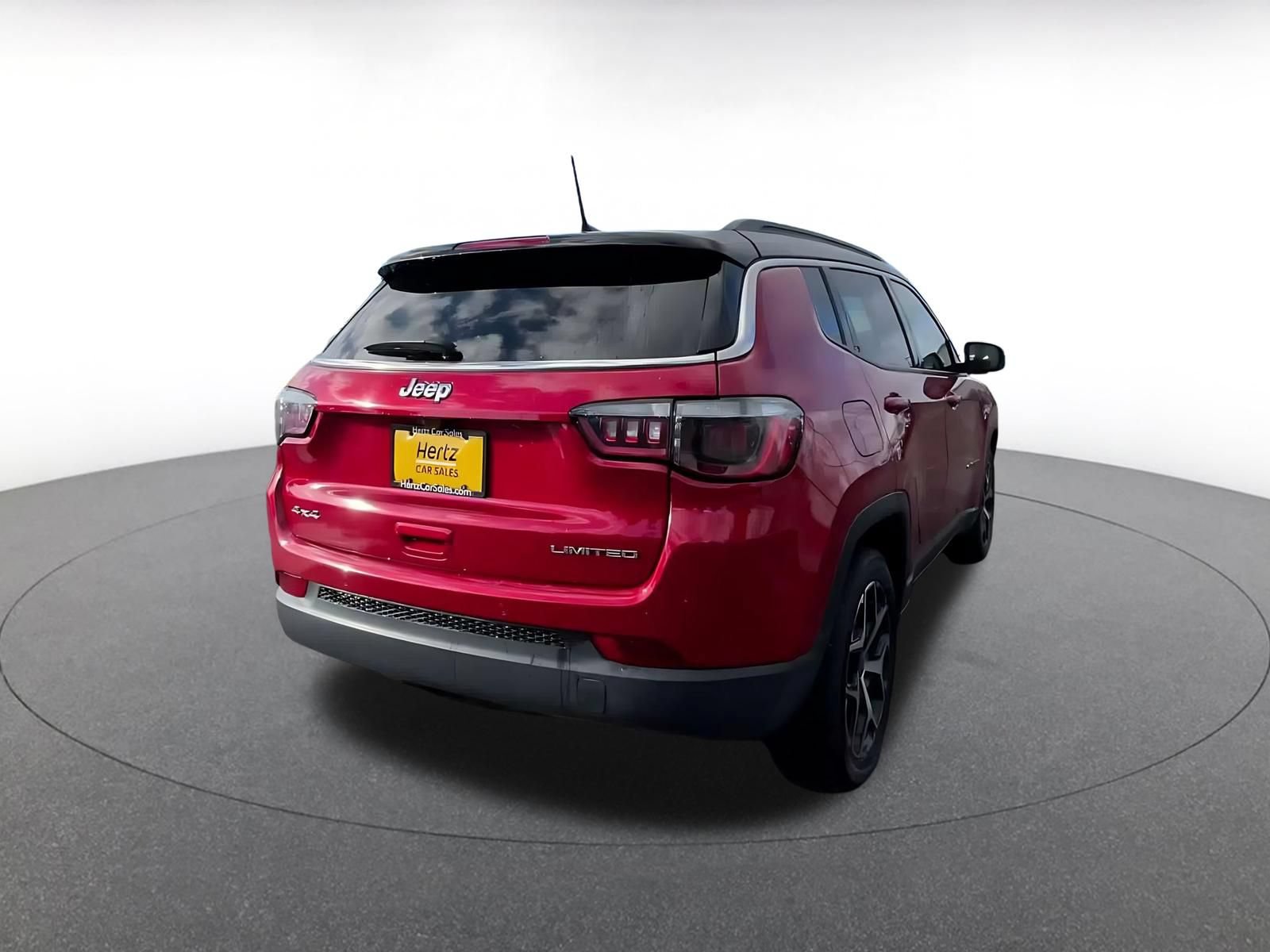 Used 2025 Jeep Compass Limited AWD/4WD image 13