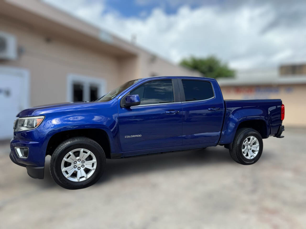 Used 2016 Chevrolet Colorado LT w/ LT Convenience Package image 4
