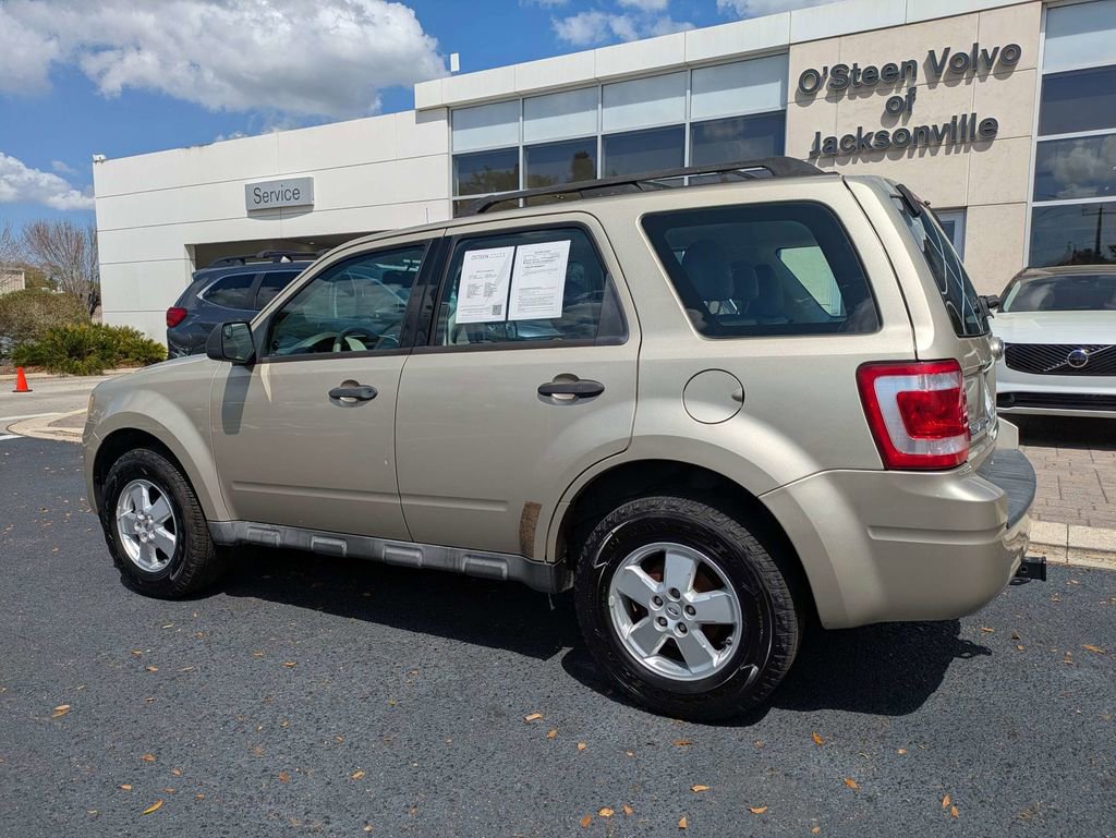 Used 2010 Ford Escape XLS image 4