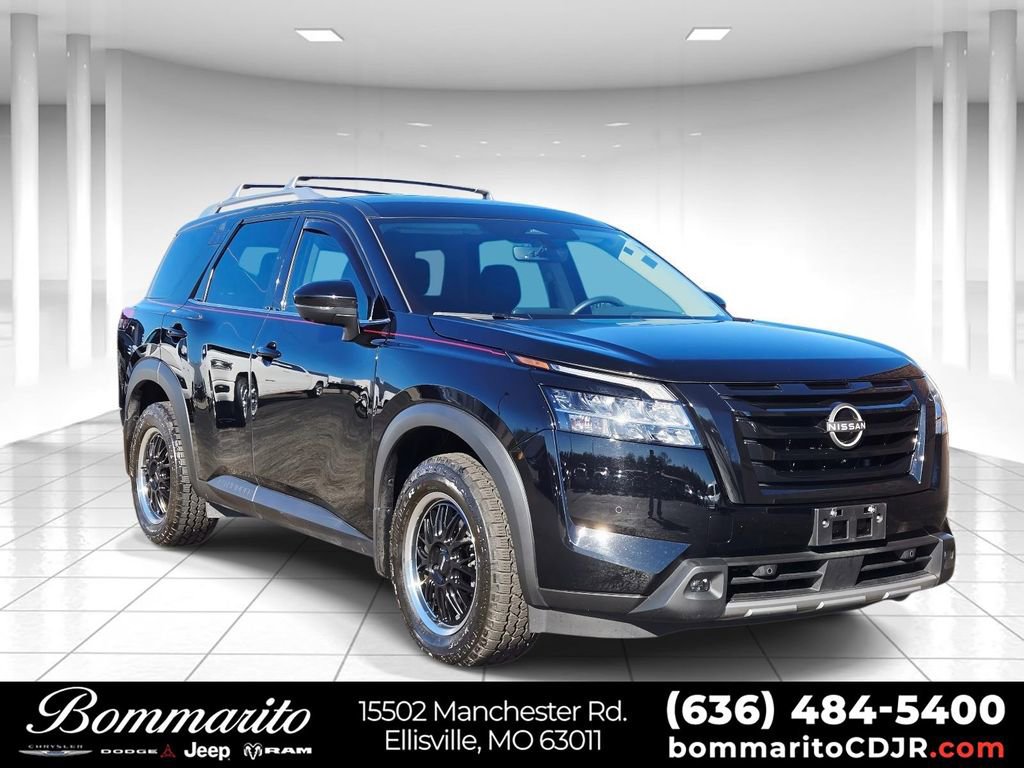 Used 2023 Nissan Pathfinder SL w/ Black Appearance Package