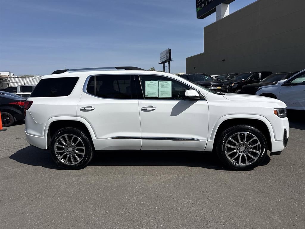 Used 2023 GMC Acadia Denali FWD image 2