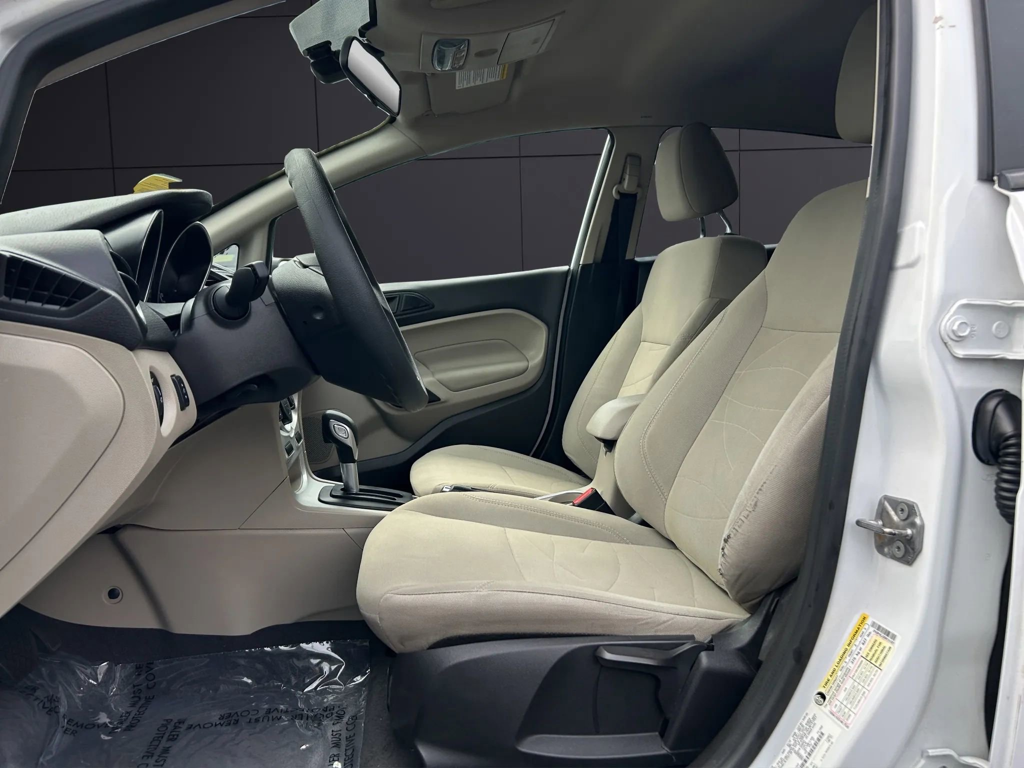 Used 2019 Ford Fiesta SE image 9