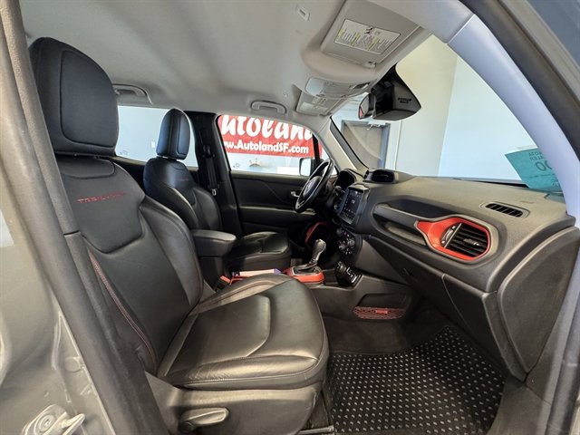 Used 2022 Jeep Renegade Trailhawk w/ Trailer Tow Group image 10