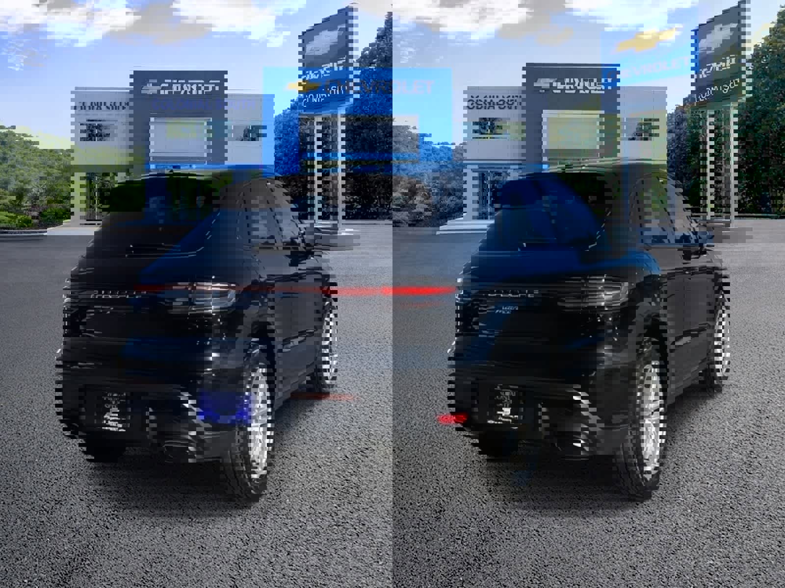 Used 2025 Porsche Macan image 6