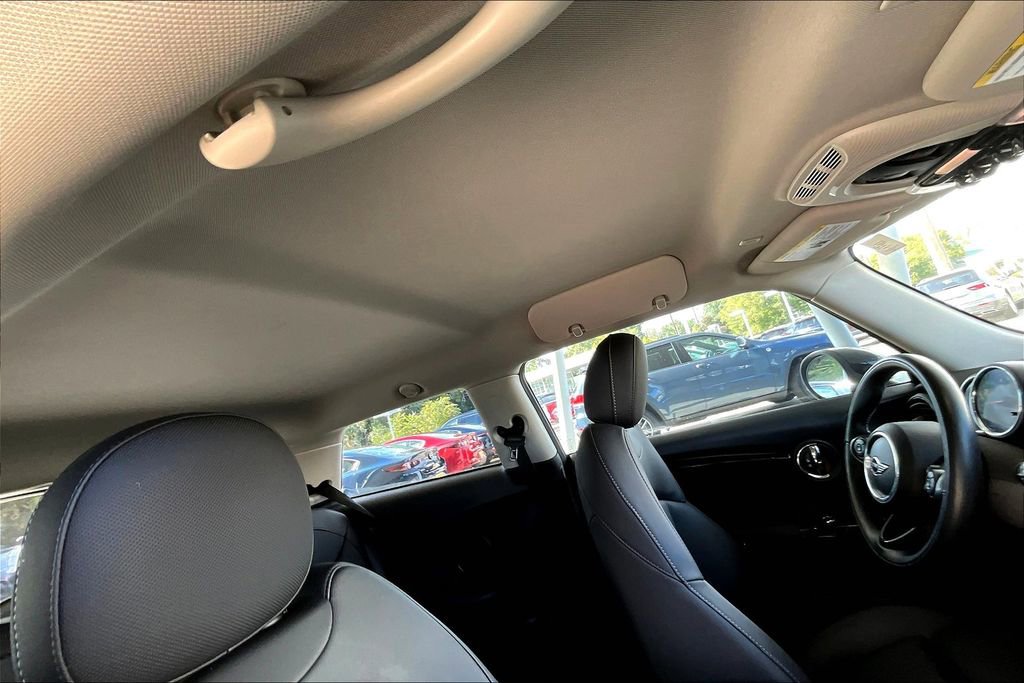 Used 2019 MINI Cooper S image 25