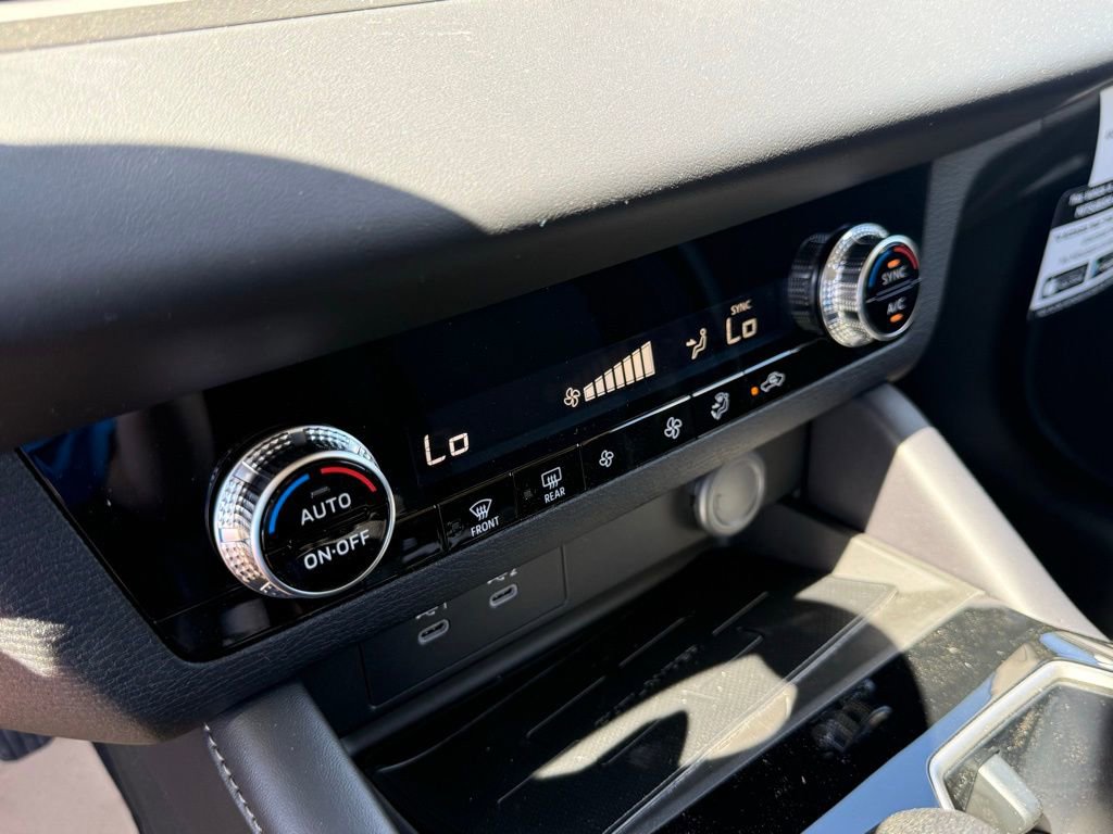 New 2026 Mitsubishi Outlander ES image 39