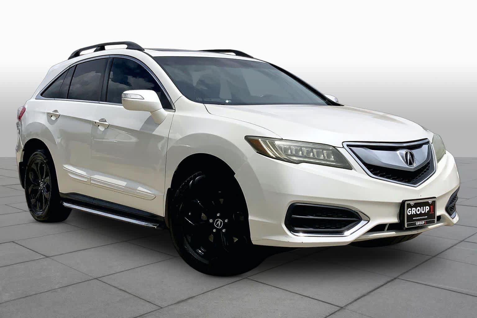 Used 2017 Acura RDX w/ Tech & AcuraWatch Plus Pack FWD image 3