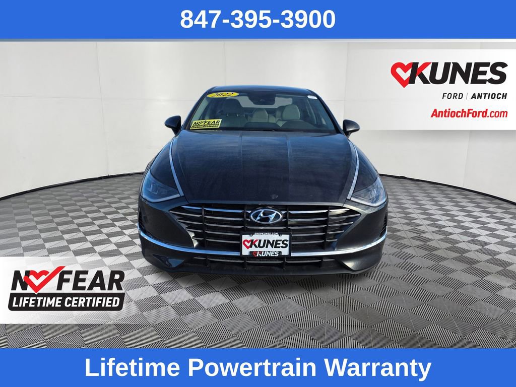 Used 2022 Hyundai Sonata SE w/ Preferred Accessory Package image 2