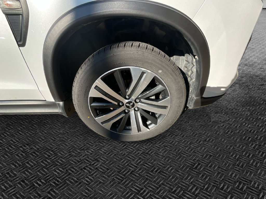 Used 2022 Mitsubishi Outlander Sport ES FWD image 11