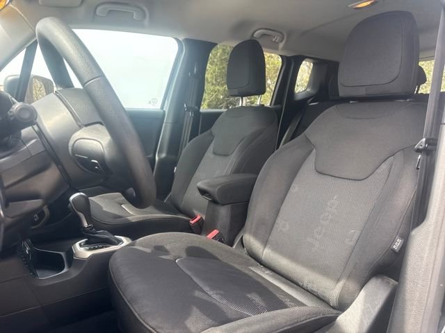 Used 2017 Jeep Renegade Sport w/ Power & Air Group image 12