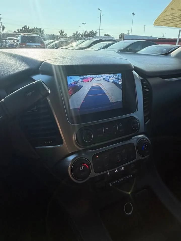 Used 2016 Chevrolet Suburban LS RWD image 10