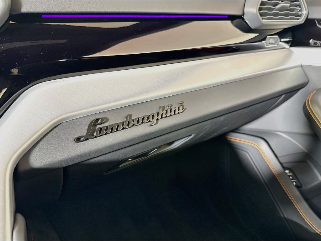Used 2024 Lamborghini Urus S AWD/4WD image 21