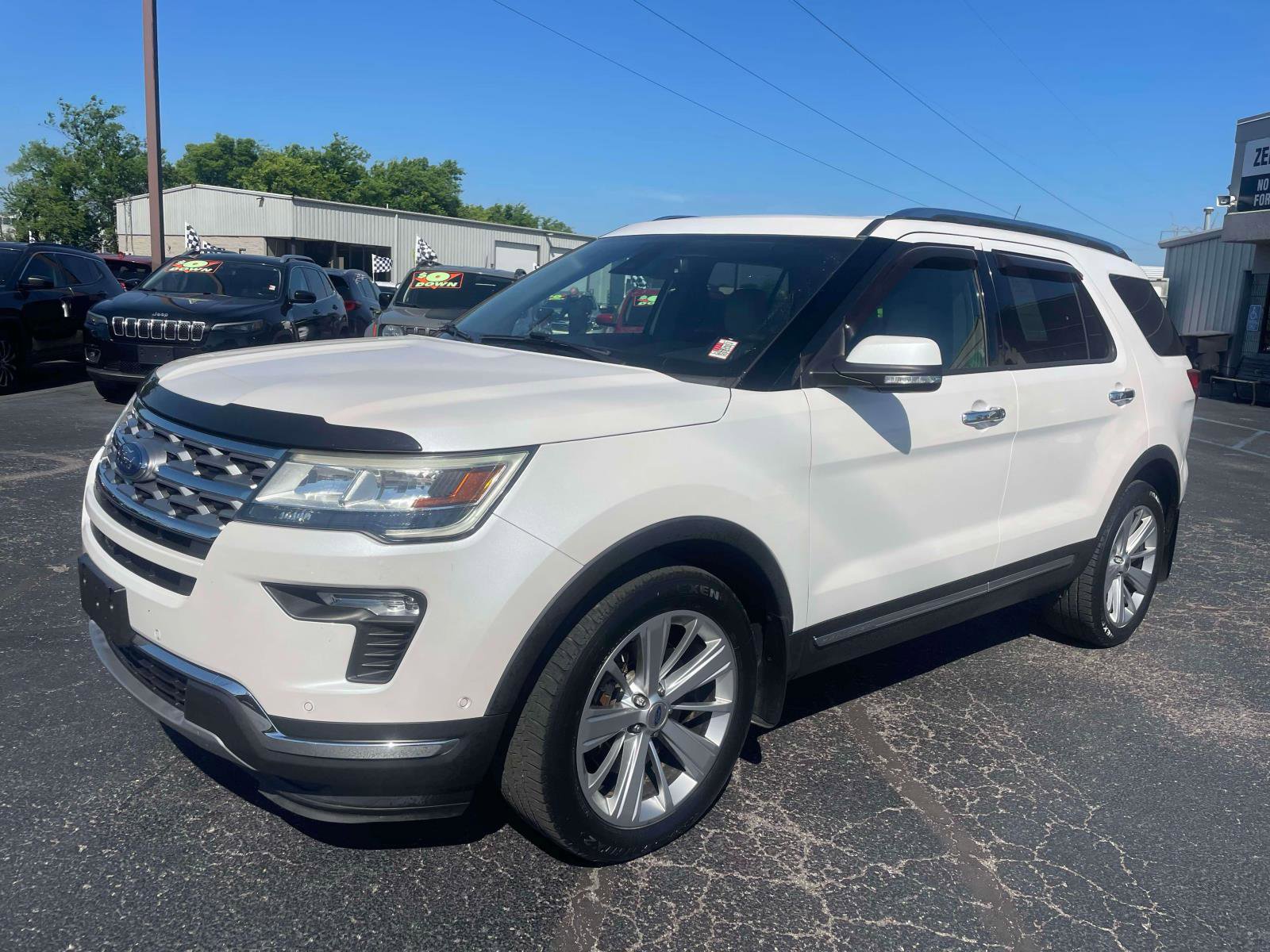 Used 2018 Ford Explorer Limited w/ Equipment Group 301A AWD/4WD image 2
