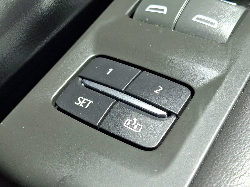 Certified 2022 Chevrolet Suburban High Country AWD/4WD image 25