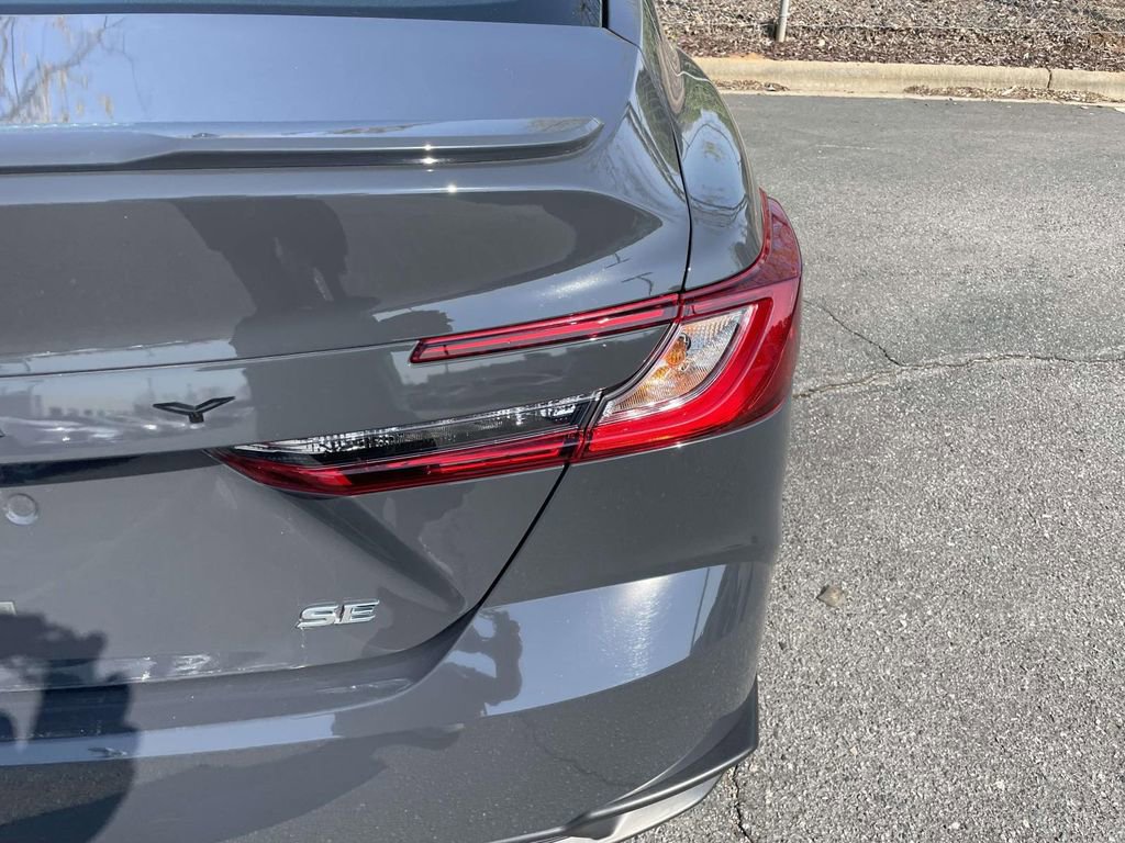 Used 2025 Toyota Camry SE image 18