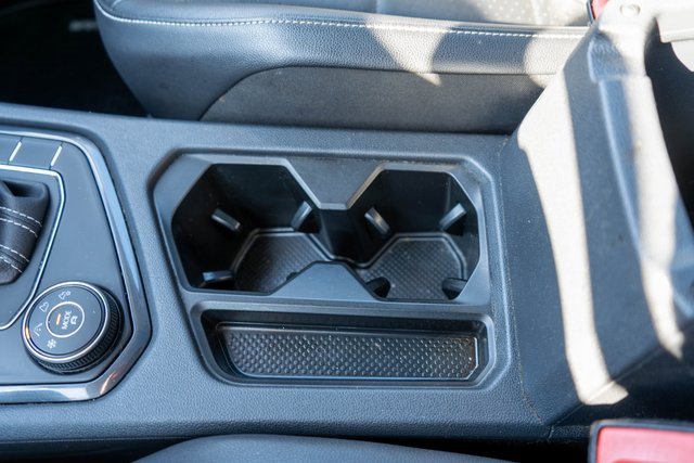 Used 2021 Volkswagen Tiguan SE image 38