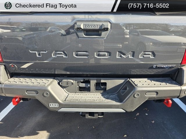 Used 2025 Toyota Tacoma Trailhunter image 8
