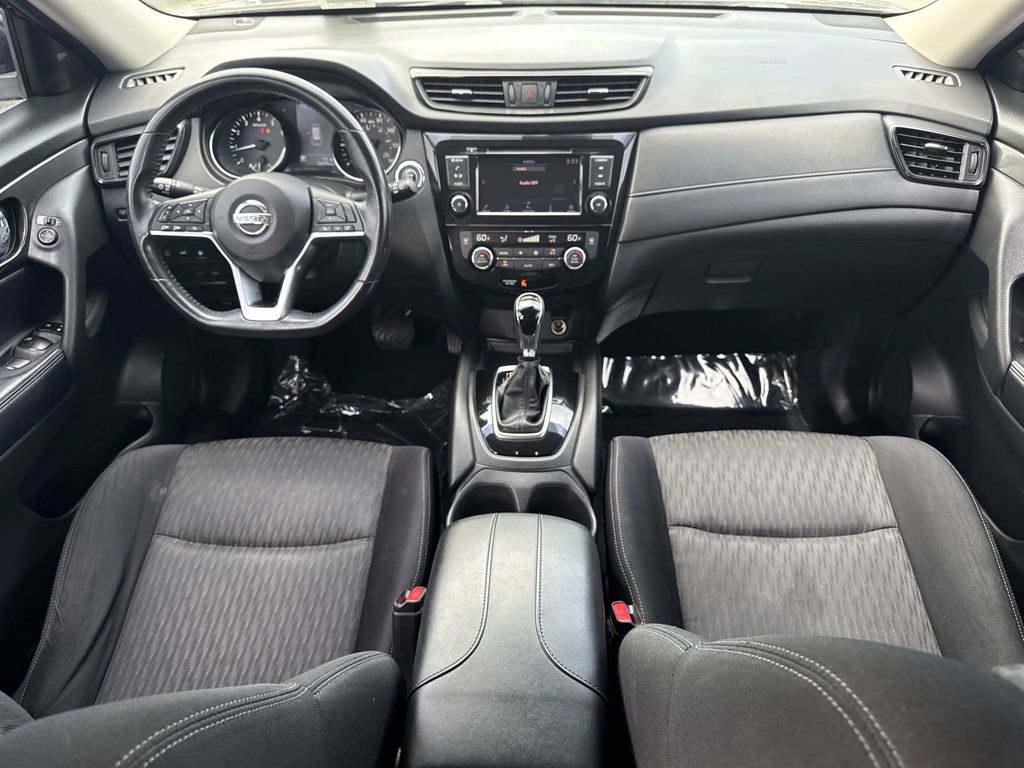 Certified 2019 Nissan Rogue SV FWD image 17