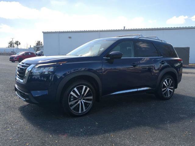 Certified 2024 Nissan Pathfinder Platinum image 8