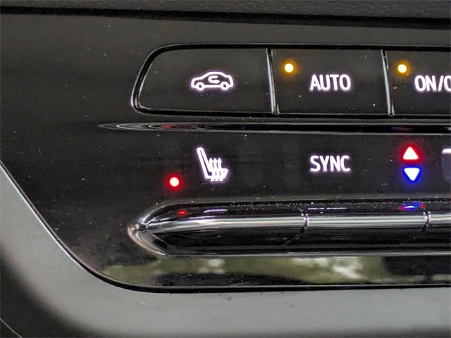 Used 2023 Buick Envision Essence image 25