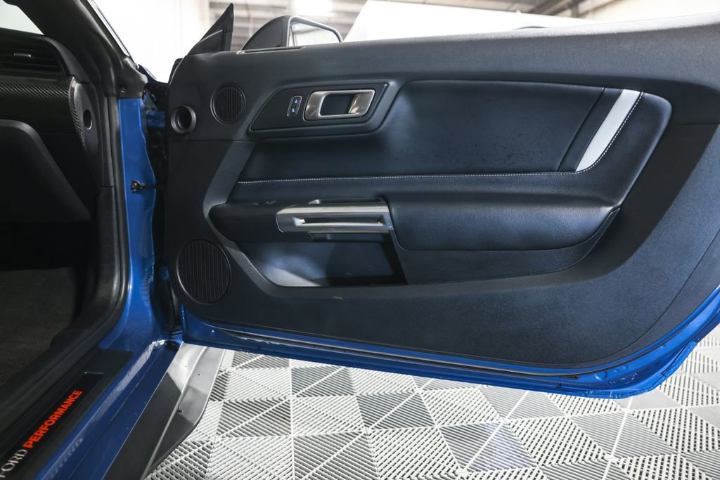 Used 2020 Ford Mustang Shelby GT500 w/ Technology Package image 24