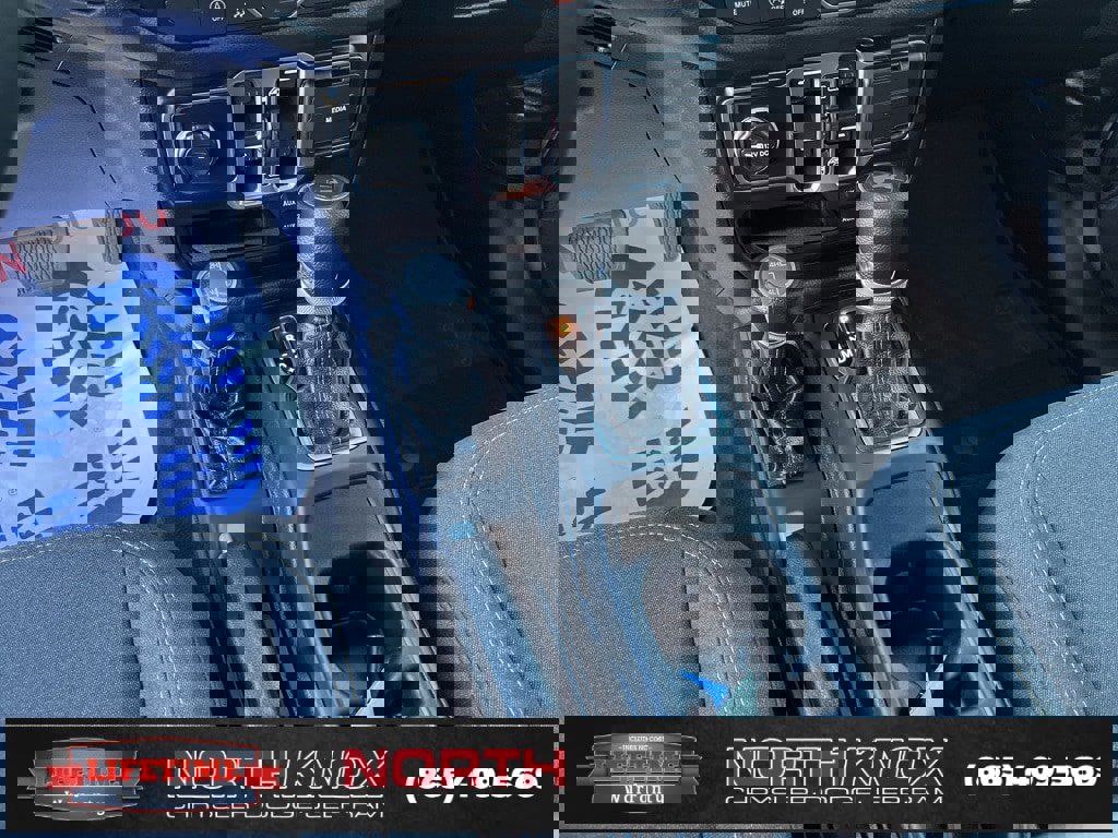 Used 2025 Jeep Wrangler Sport S image 11