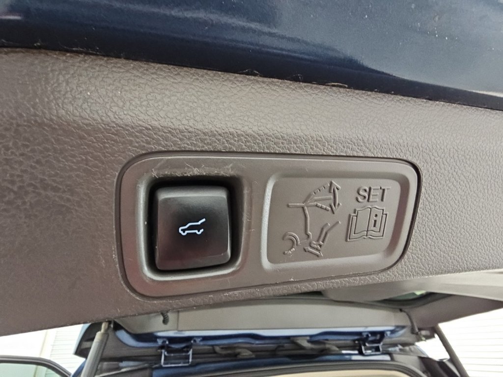 Used 2018 Ford Expedition Limited w/ Equipment Group 301A RWD image 43