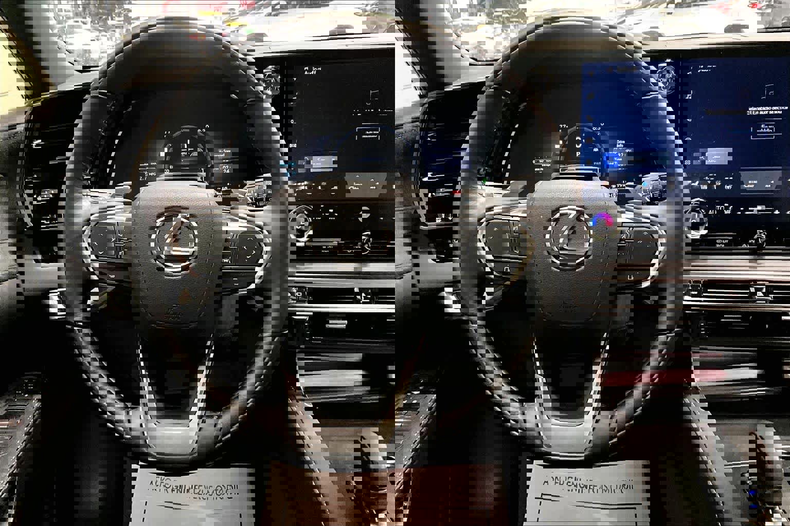 Used 2025 Lexus RX 450h Luxury w/ Convenience Package image 5