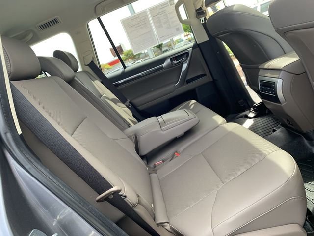 Used 2023 Lexus GX 460 Premium w/ Premium Package AWD/4WD image 12