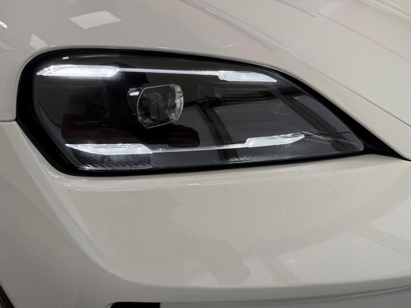 New 2025 Porsche Taycan image 11