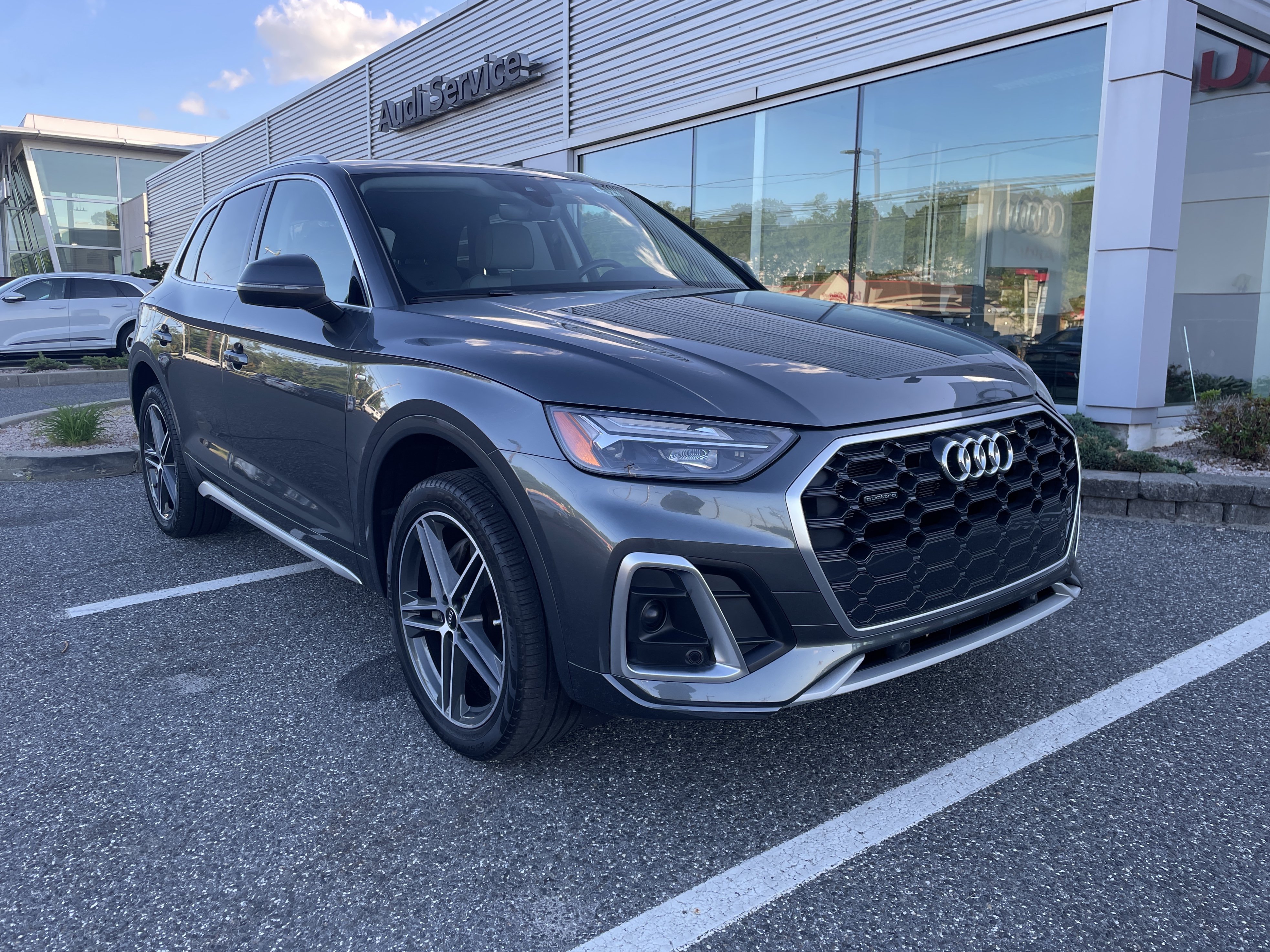 Certified 2024 Audi Q5 e Premium w/ Convenience Package