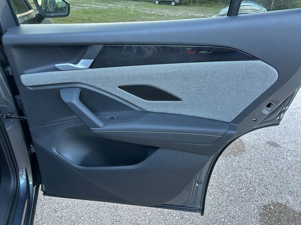 Used 2025 Volkswagen Tiguan S image 44