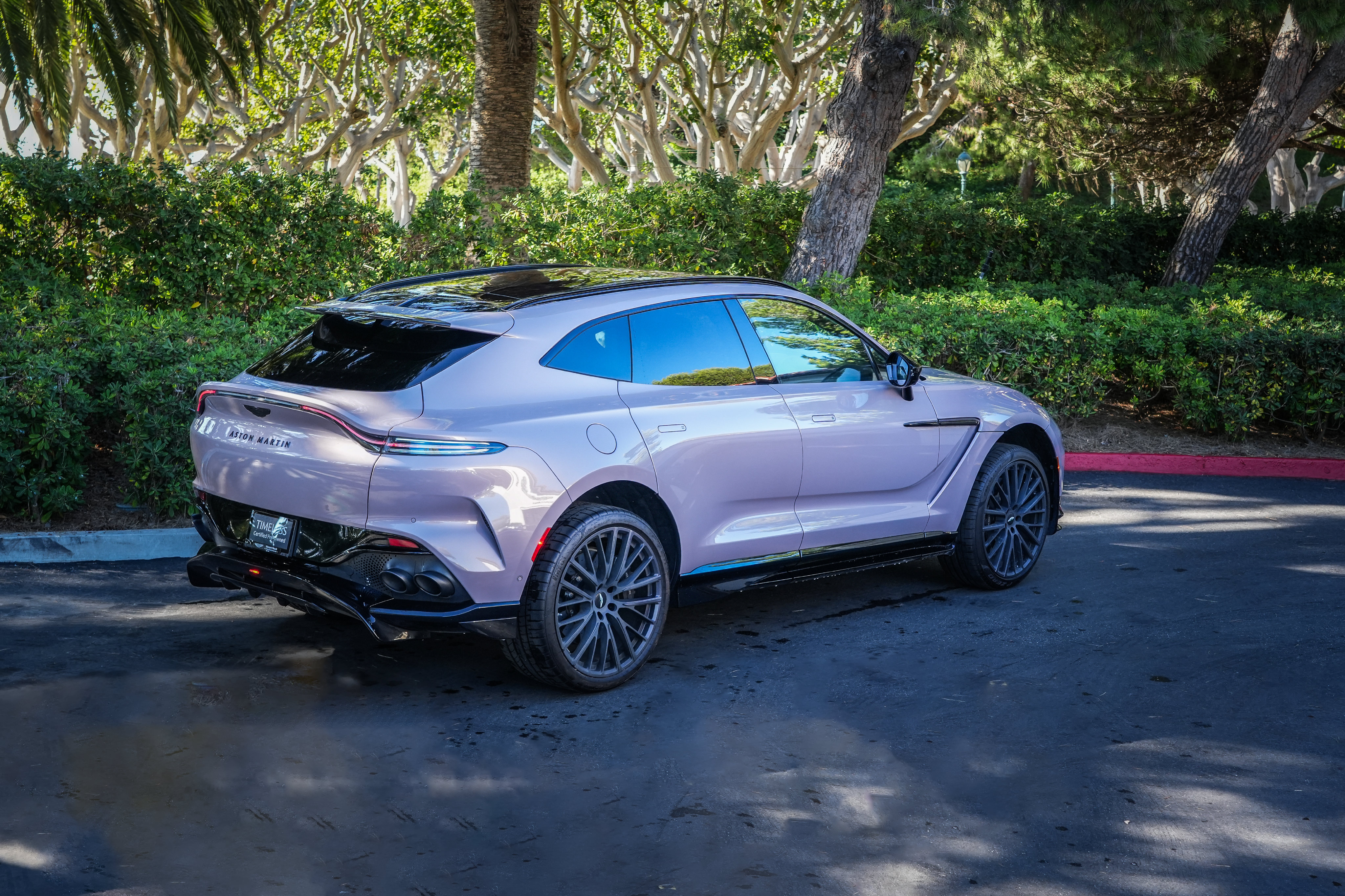 Used 2023 Aston Martin DBX 707 AWD/4WD image 3