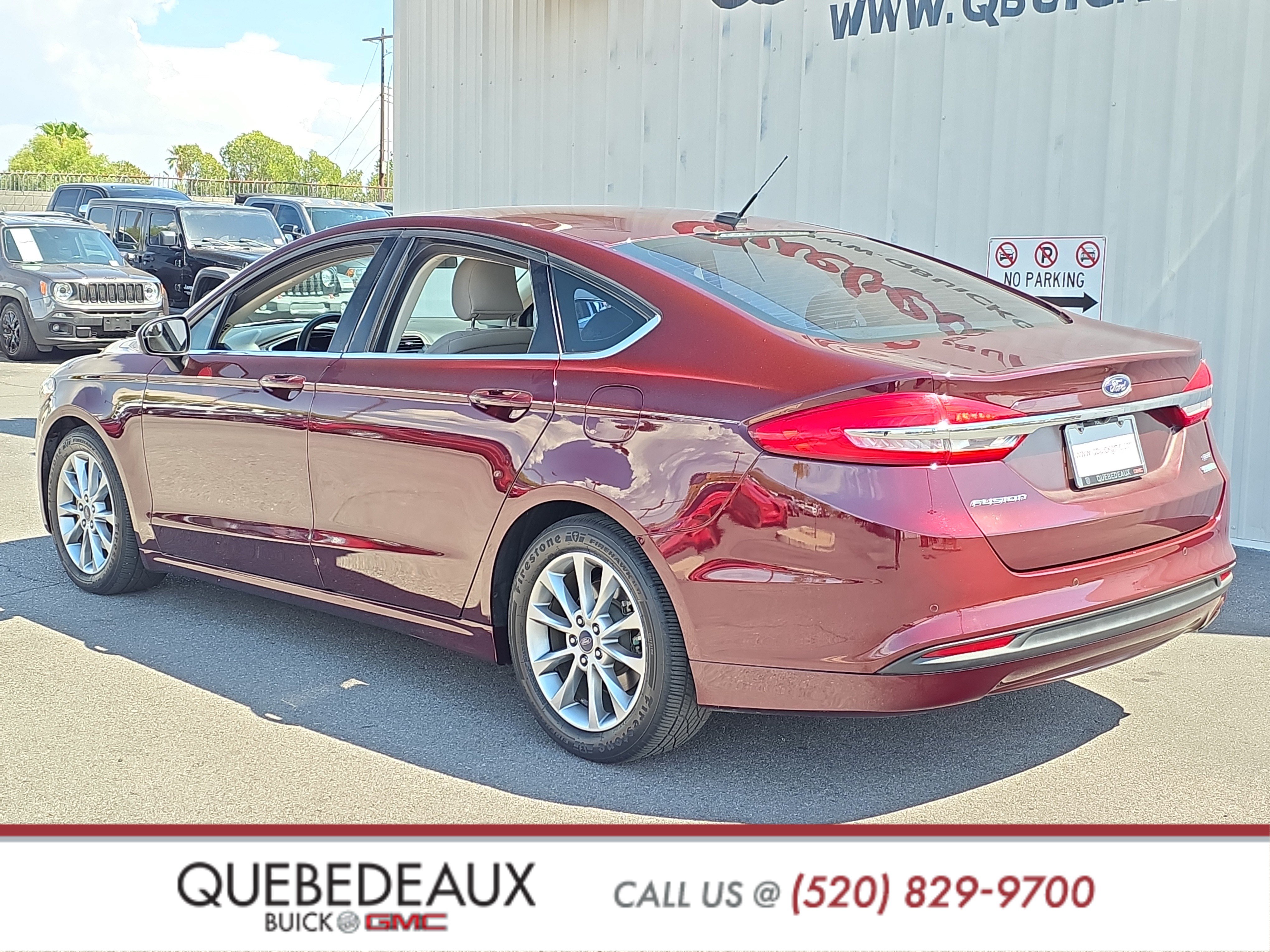 Used 2017 Ford Fusion SE w/ Fusion SE Technology Package FWD image 5