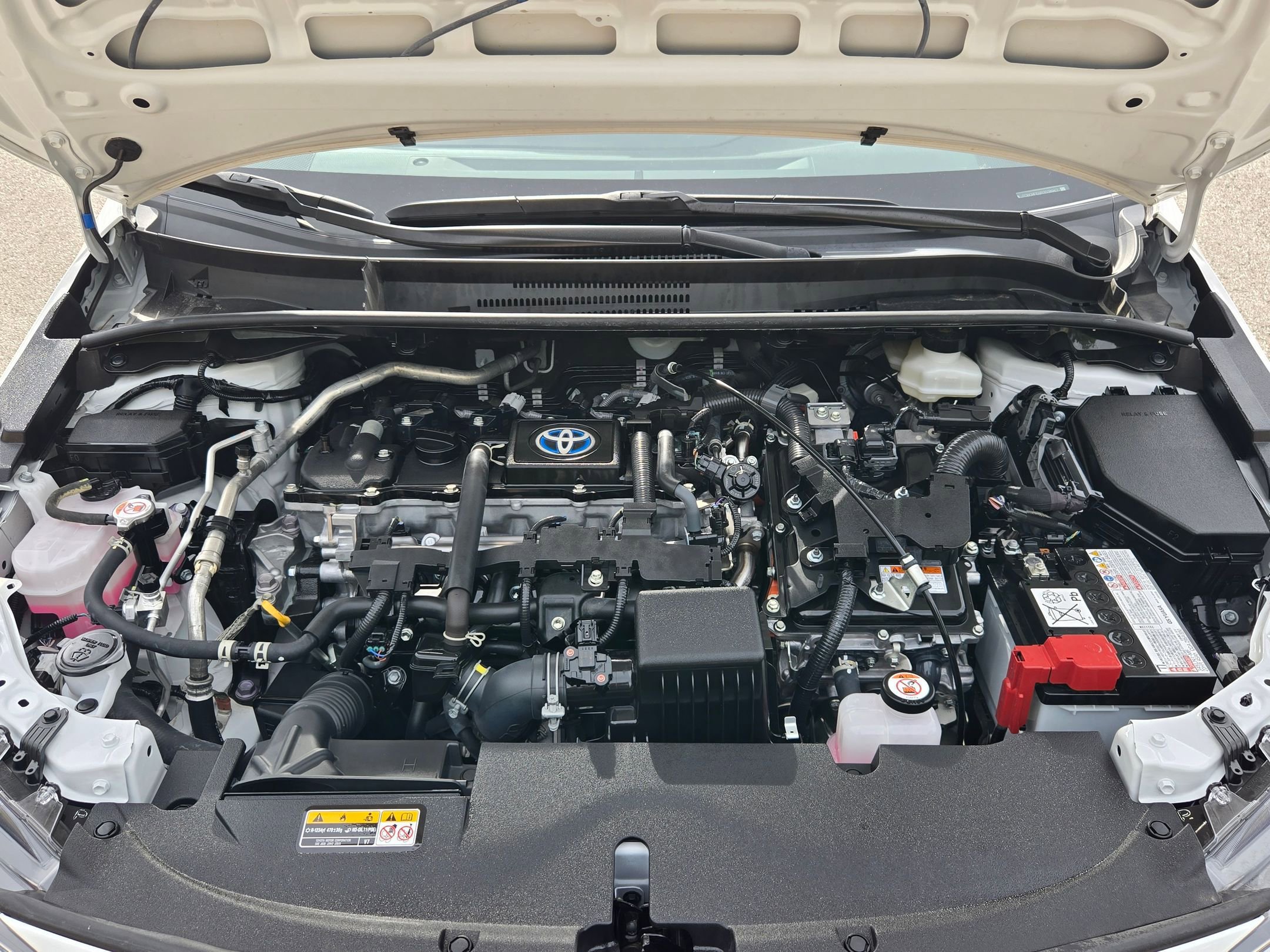 Used 2024 Toyota Corolla LE FWD image 31
