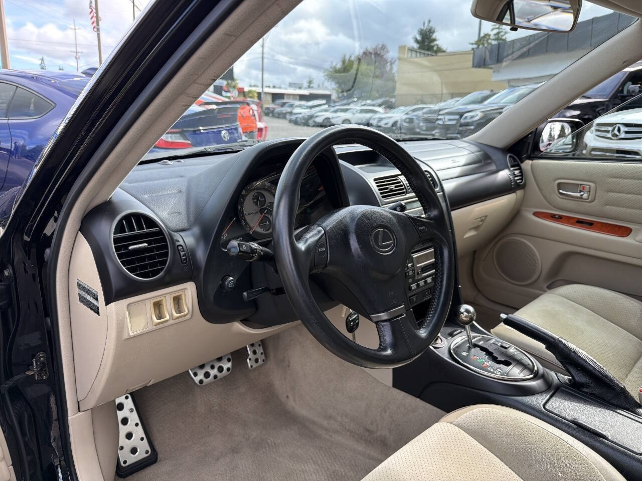 Used 2001 Lexus IS 300 RWD image 35