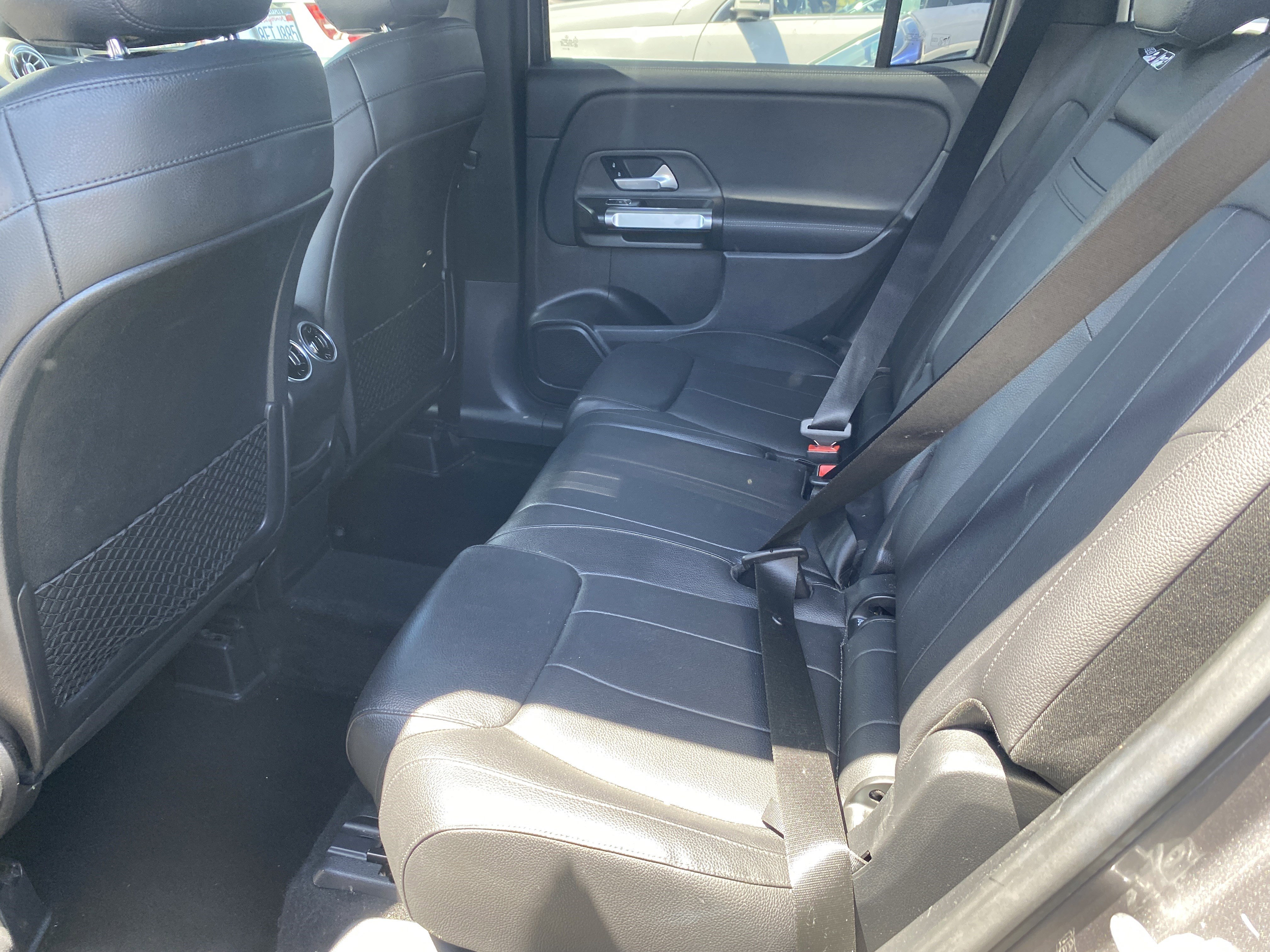 Used 2021 Mercedes-Benz GLB 250 w/ Premium Package image 15