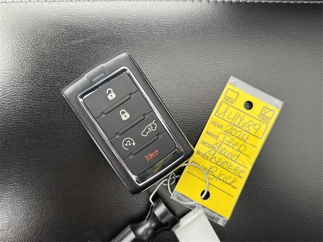 Used 2024 Jeep Grand Cherokee Limited 4xe image 16