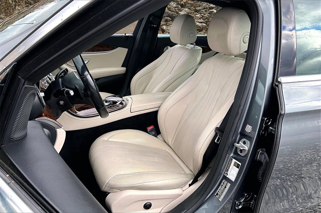 Used 2020 Mercedes-Benz E 350 4MATIC Sedan image 23