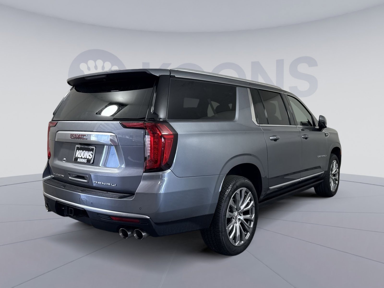 Used 2022 GMC Yukon XL Denali w/ Advanced Technology Package AWD/4WD image 7