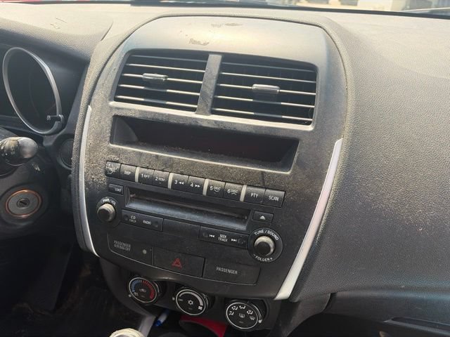Used 2011 Mitsubishi Outlander Sport ES FWD image 39