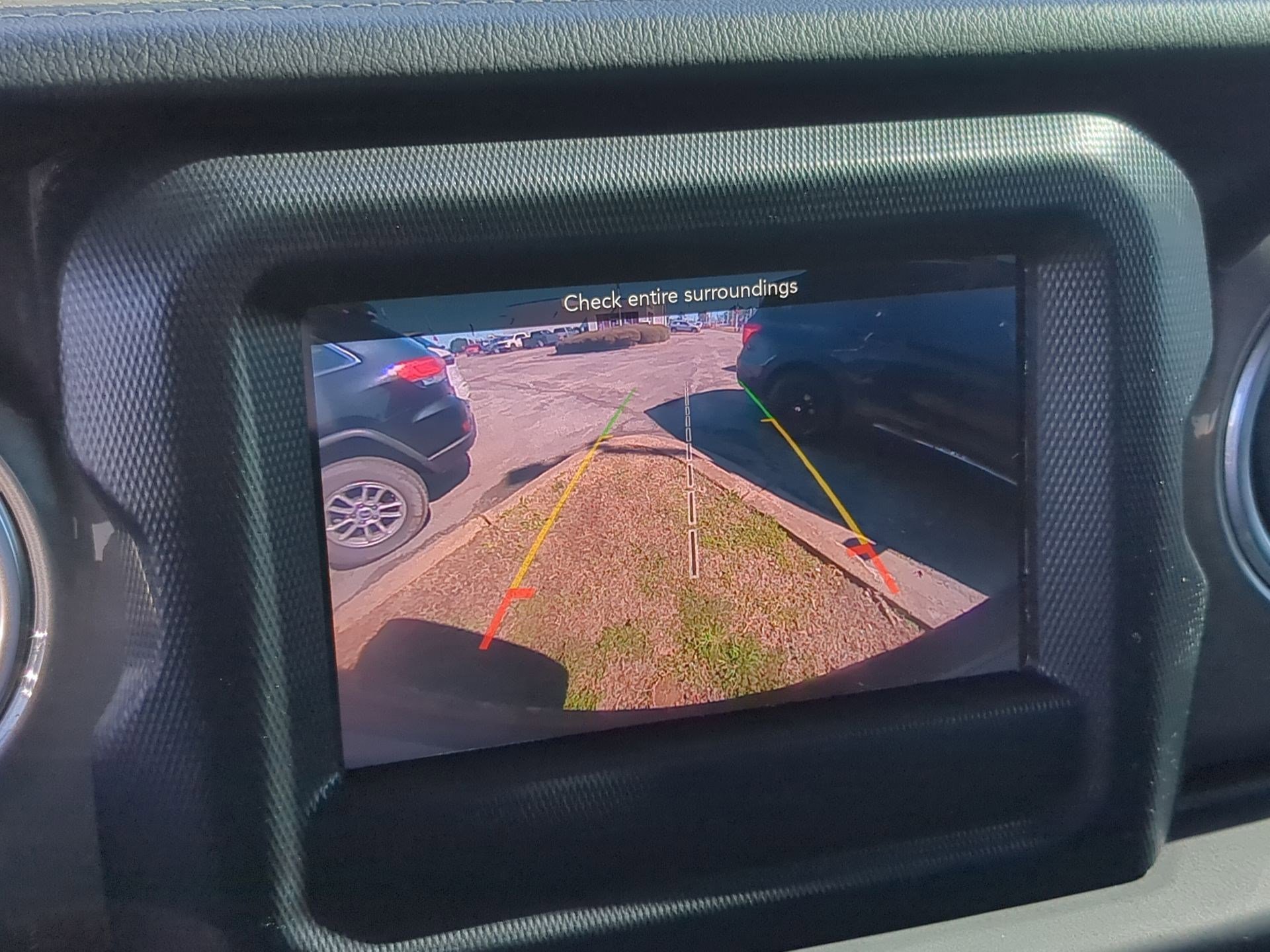 Used 2018 Jeep Wrangler Unlimited Sahara image 17