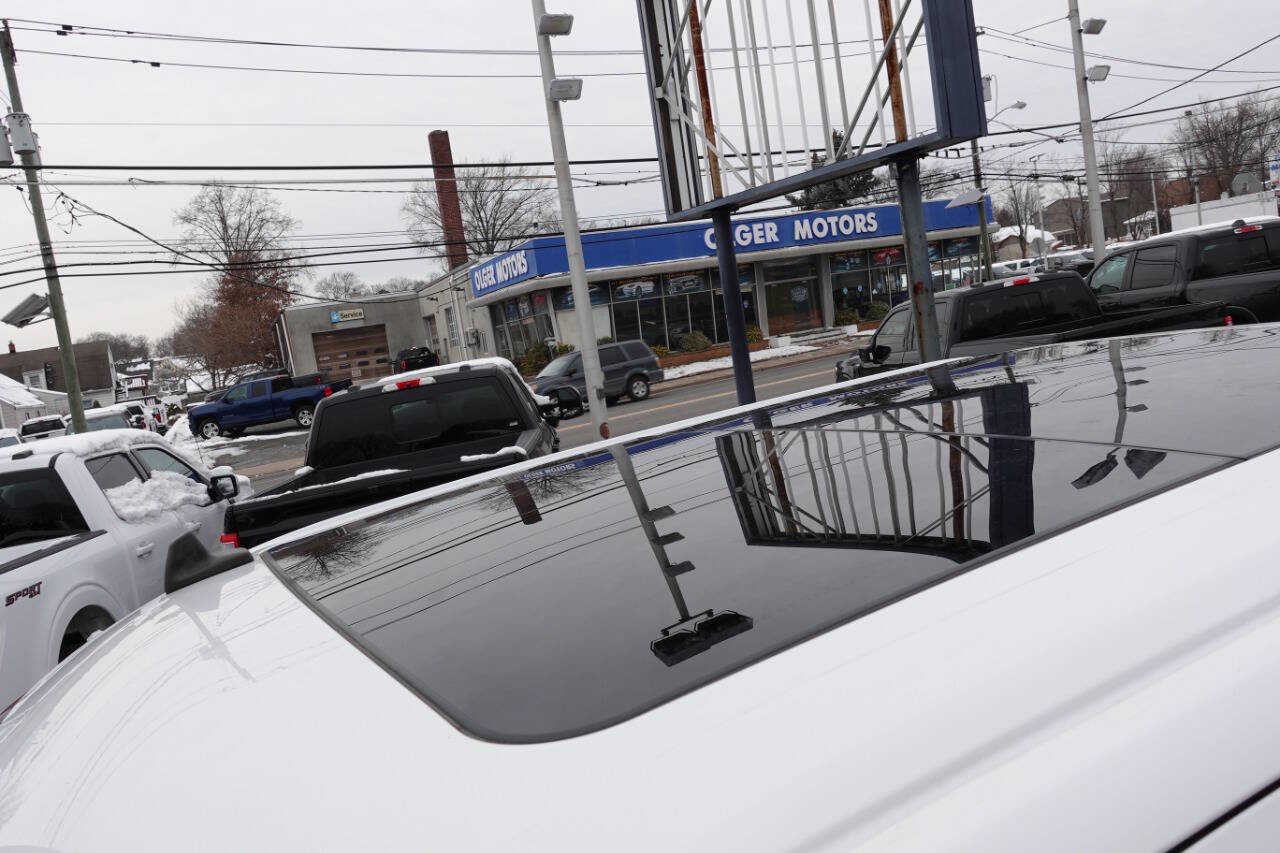 Used 2019 Ford F150 XLT w/ Equipment Group 302A Luxury image 8