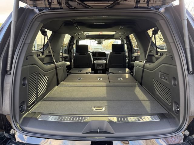 New 2026 Chevrolet Suburban High Country AWD/4WD image 39