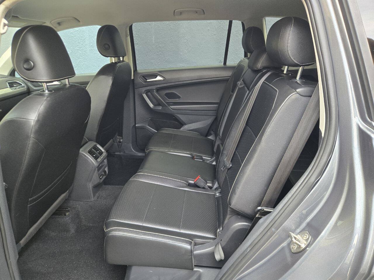 Used 2021 Volkswagen Tiguan SE FWD image 8
